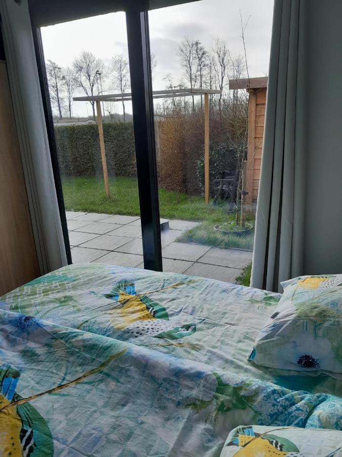 Luxe 5 Persoons Bungalow Op Rustig Vakantiepark Nabij Leeuwarden Dronrijp المظهر الخارجي الصورة