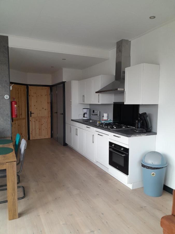 Luxe 5 Persoons Bungalow Op Rustig Vakantiepark Nabij Leeuwarden Dronrijp المظهر الخارجي الصورة