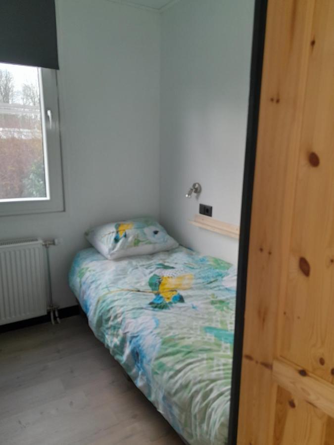 Luxe 5 Persoons Bungalow Op Rustig Vakantiepark Nabij Leeuwarden Dronrijp المظهر الخارجي الصورة