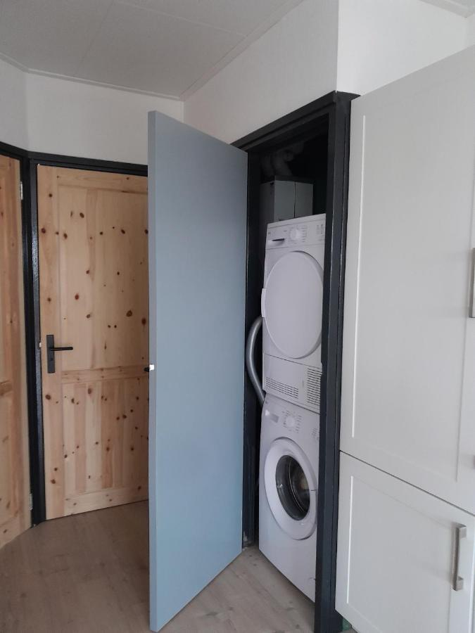 Luxe 5 Persoons Bungalow Op Rustig Vakantiepark Nabij Leeuwarden Dronrijp المظهر الخارجي الصورة